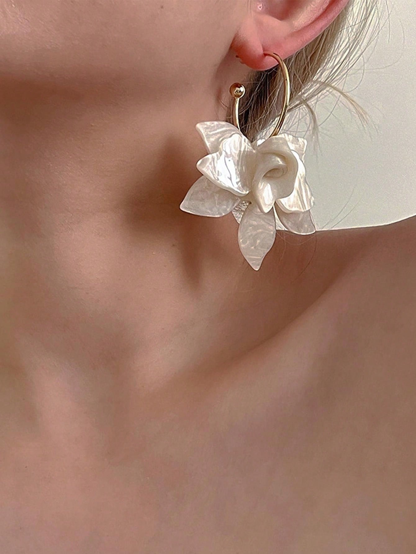 1pair Acrylic Floral Vintage French Style Earrings
