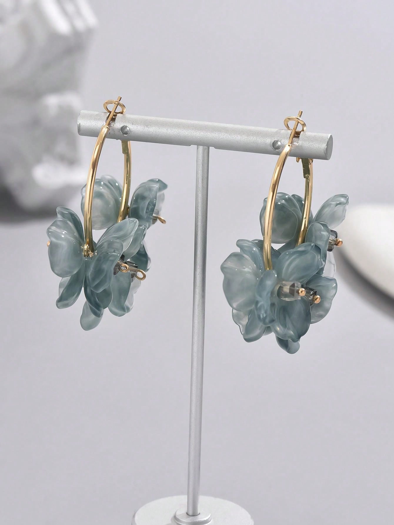 1pair Simple Exaggerated Geometric 3d Flower Earrings