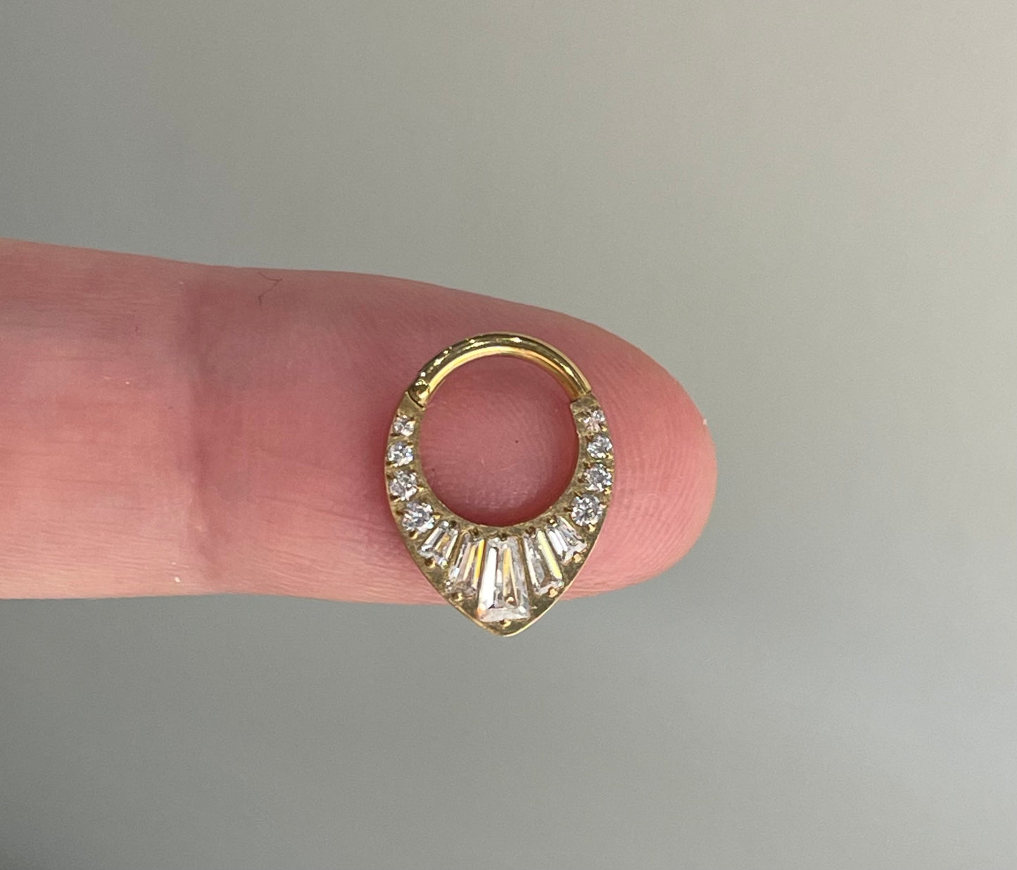 Daith/septum Titanuim clicker 1.2/8mm
