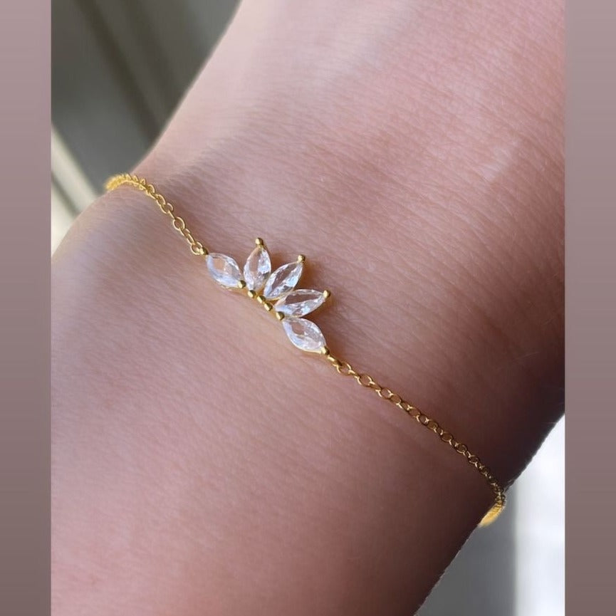 925 Sterling Silver Geometric Flower Bracelet (20cm)