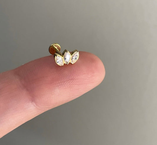 Titanuim labret (8mm,6mm)flat back clover