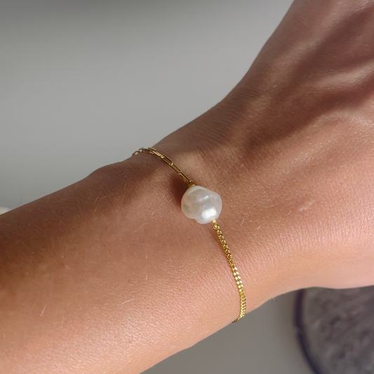 925 Sterling Silver 10mm irregular Pearl Bracelet (17cm)
