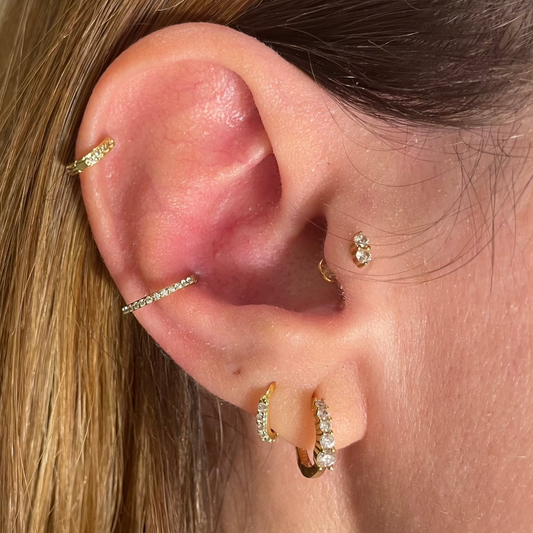 Surgical Steel Cz Zircon Single Hoop Conch  (1.2mmx10mm)