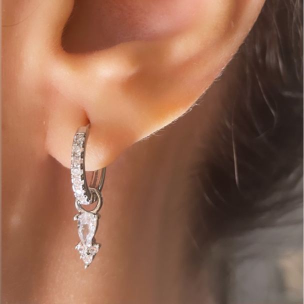 Lydia Earring ( one piece )